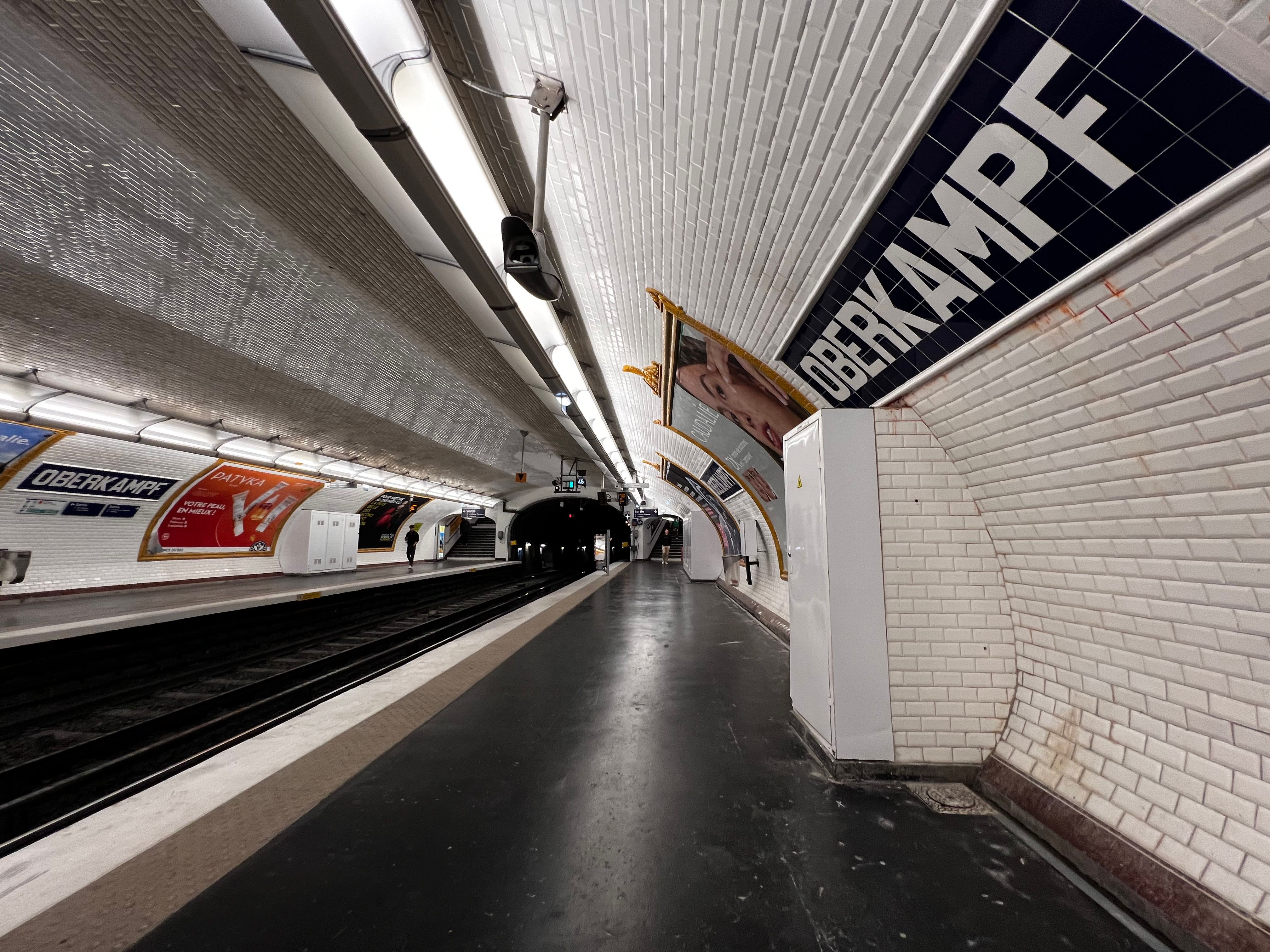 Quartier vivant avec boutiques