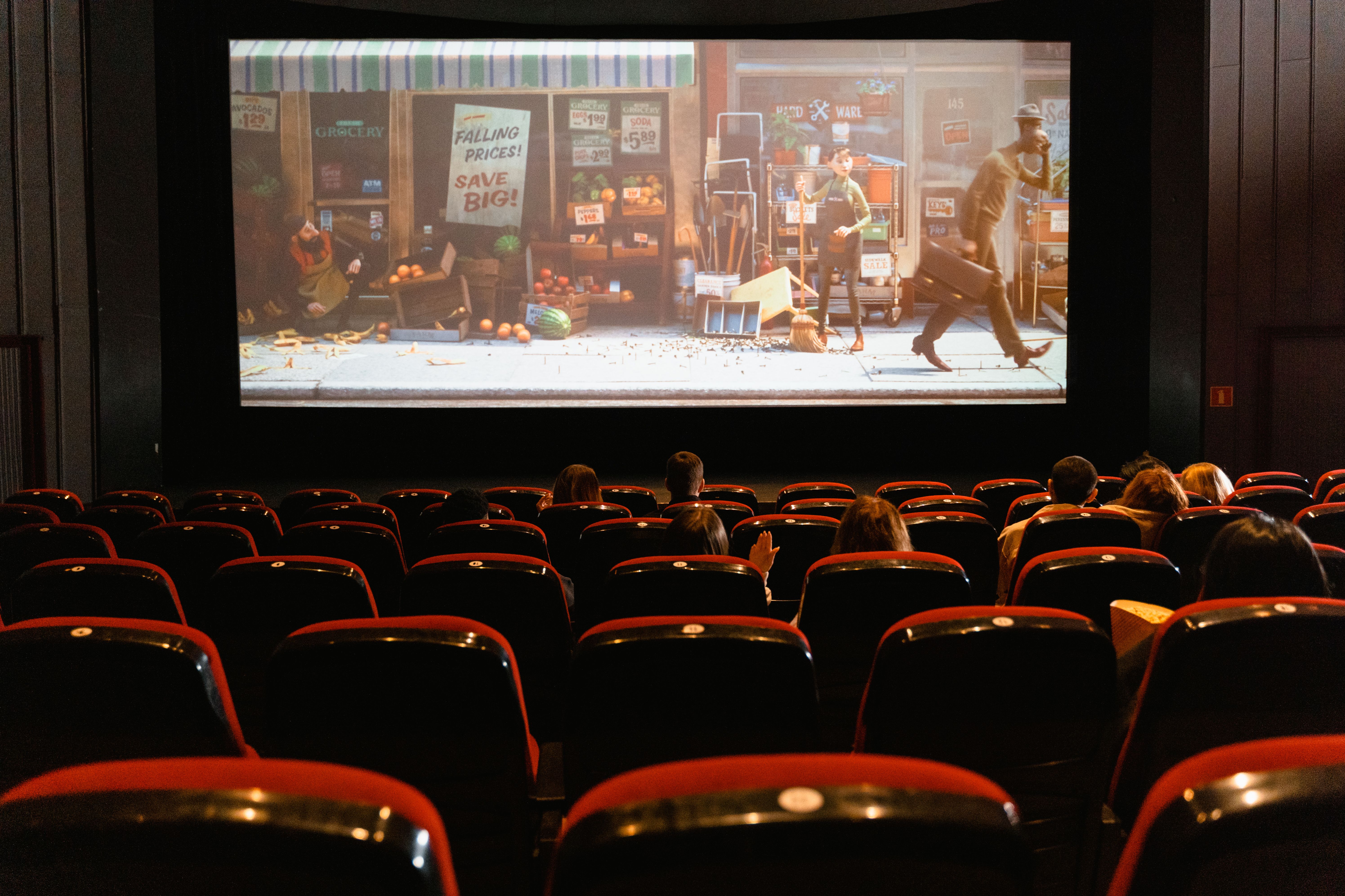 Enfants dans une salle de cinéma
