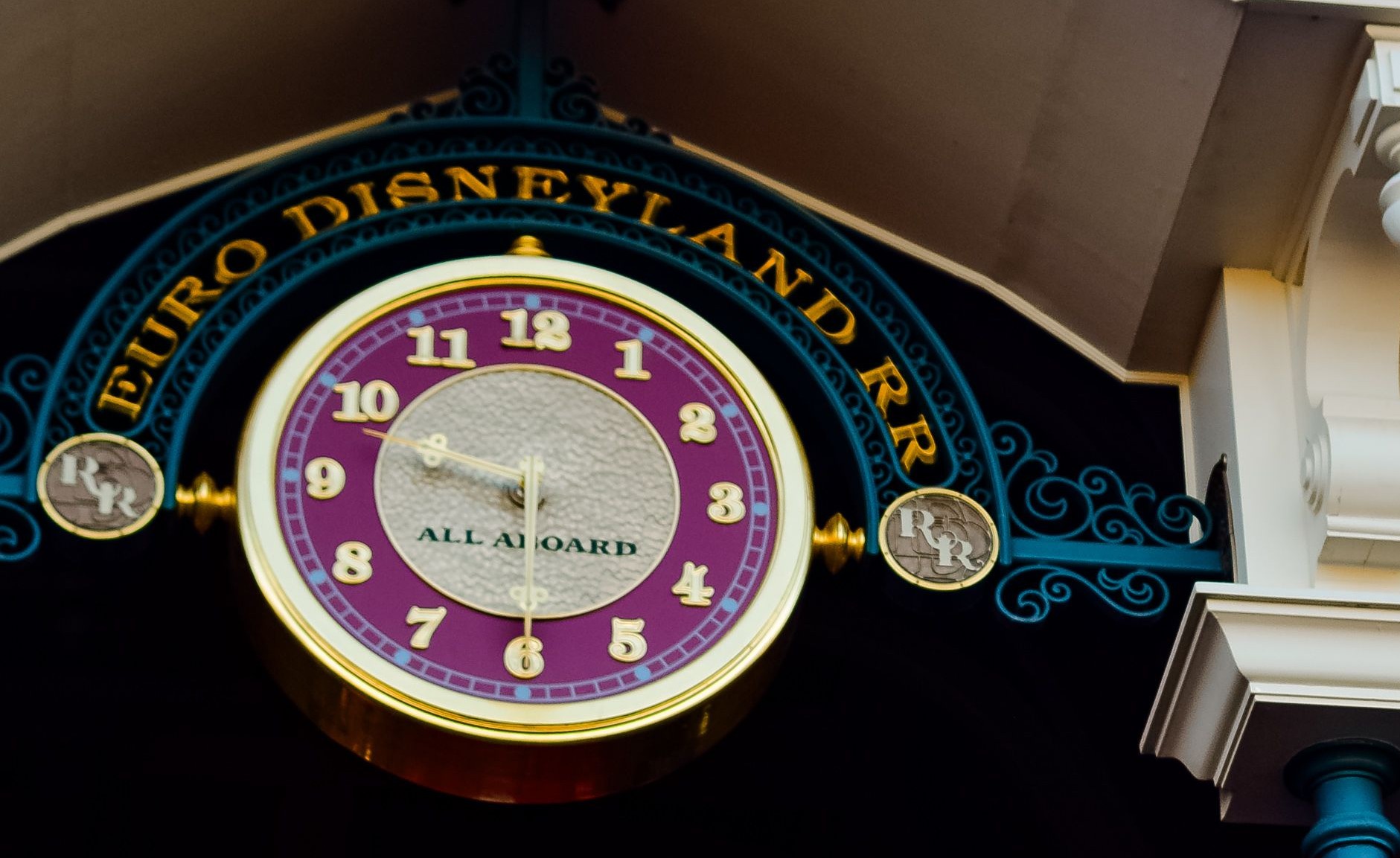Horloge de Disneyland Paris pour organiser son arrivée