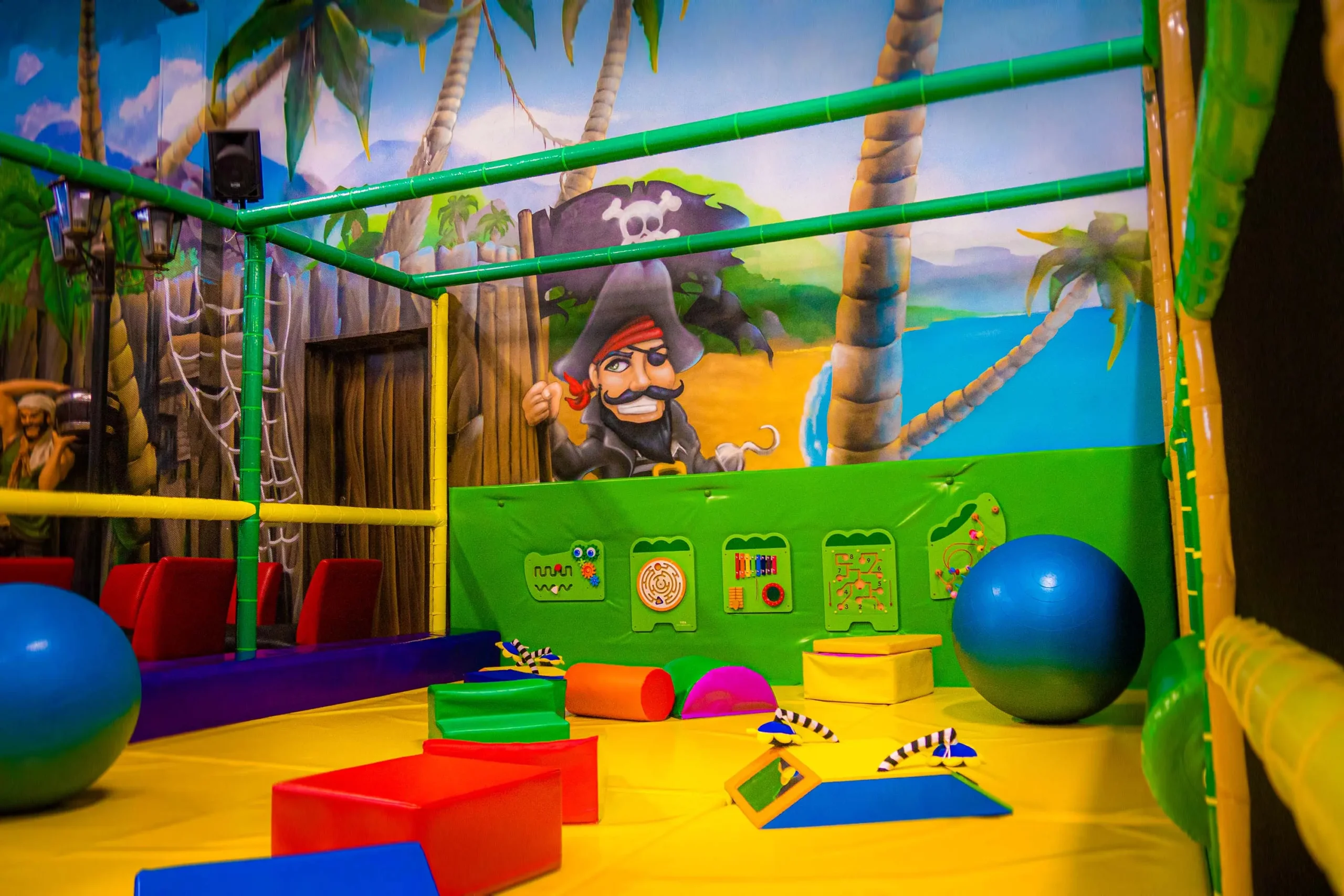 Parc de jeux couvert La Baie des Pirates à Lyon pour enfants