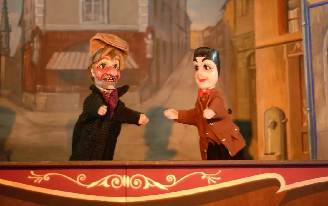Spectacle traditionnel de marionnettes Guignol pour enfants à Lyon