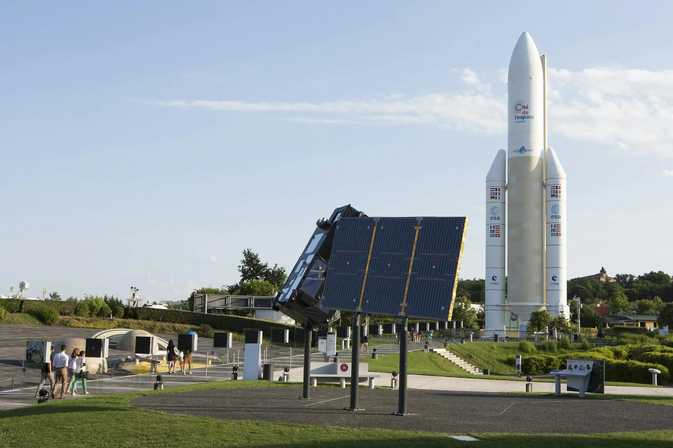 Cité de l’Espace à Toulouse fusées et planétarium